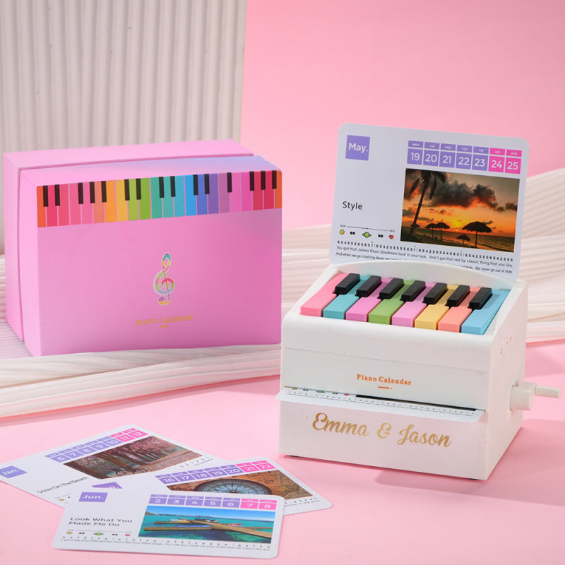 2025 Swiftie Piano Desk Calendar: Mini Playable Piano with 52 Weekly Music Sheets & Advent Calendar Feature